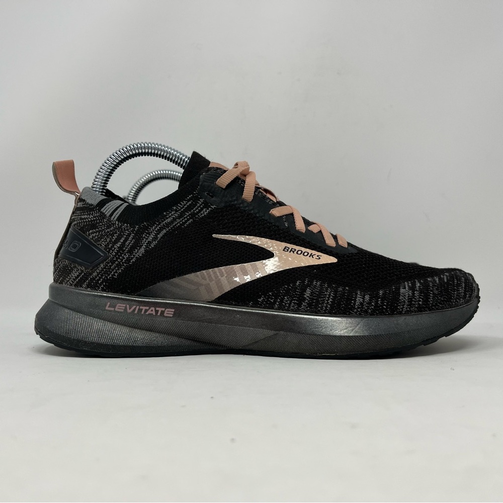 Brooks Womens Levitate 4 Black Running Shoes Sneakers 1203351B041 Size 8.5
